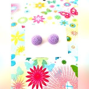 ⭐️ Lavender stud earrings- light sparkle - NWT and in original gift packaging